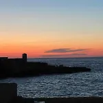 Due Passi Dal Mare *