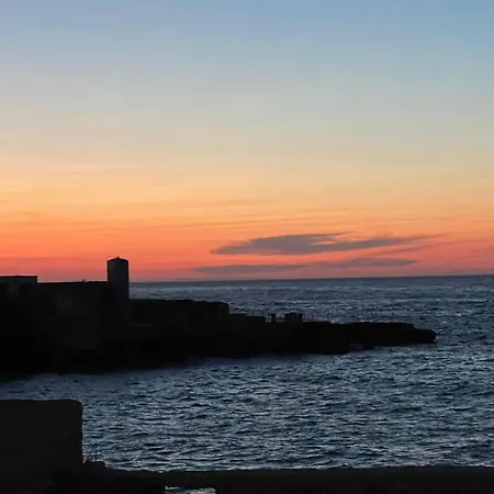 Due Passi Dal Mare *